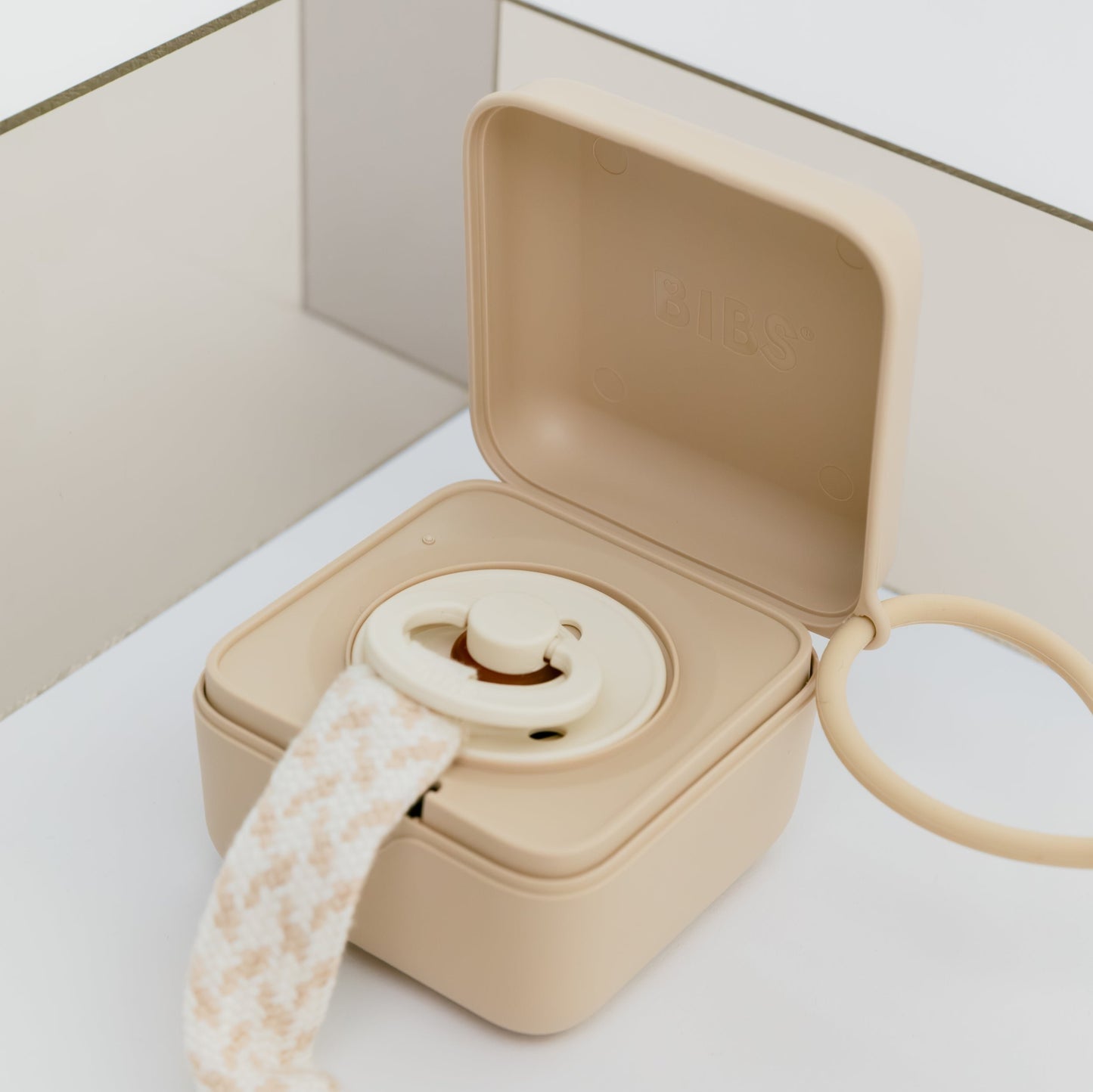BIBS Dummy Box - Vanilla - stock photo 1