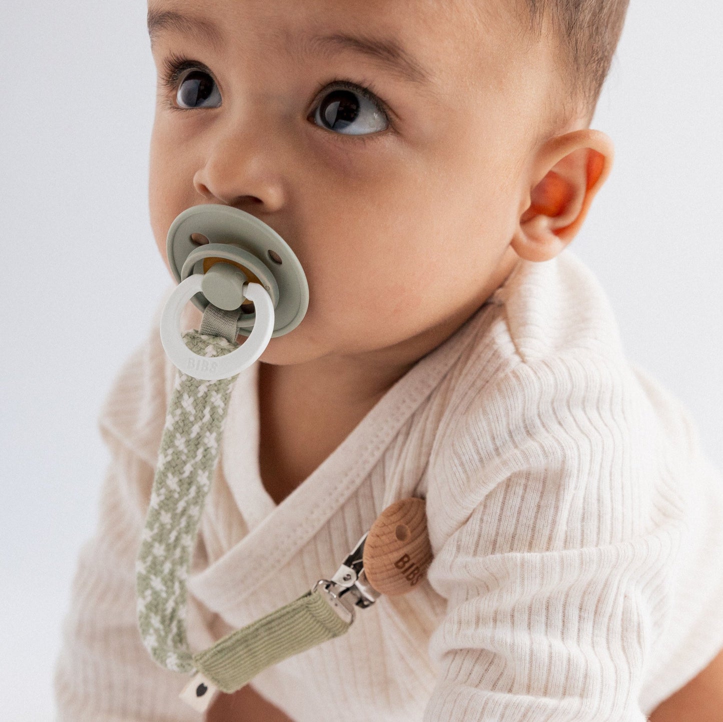 BIBS dummy clip - braided ivory & sage - boy 2 - pacifier clip bibs