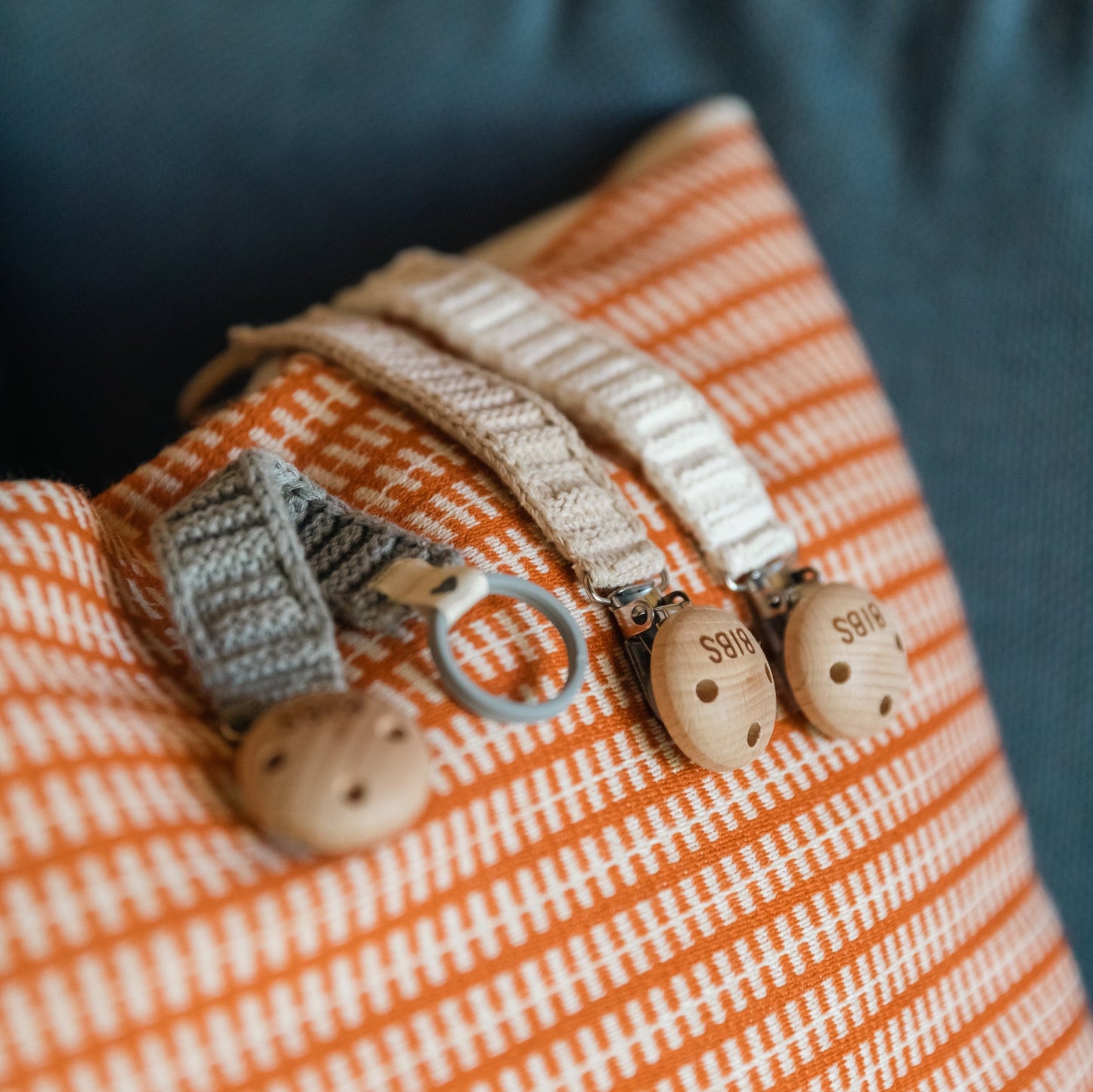BIBS dummy clip KNITTED IVORY - braided
