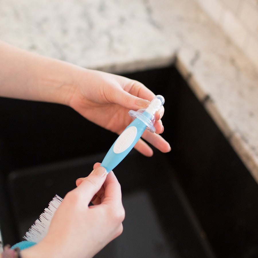 Dr Brown's Baby Bottle Brush (Blue) - cleaning nipple