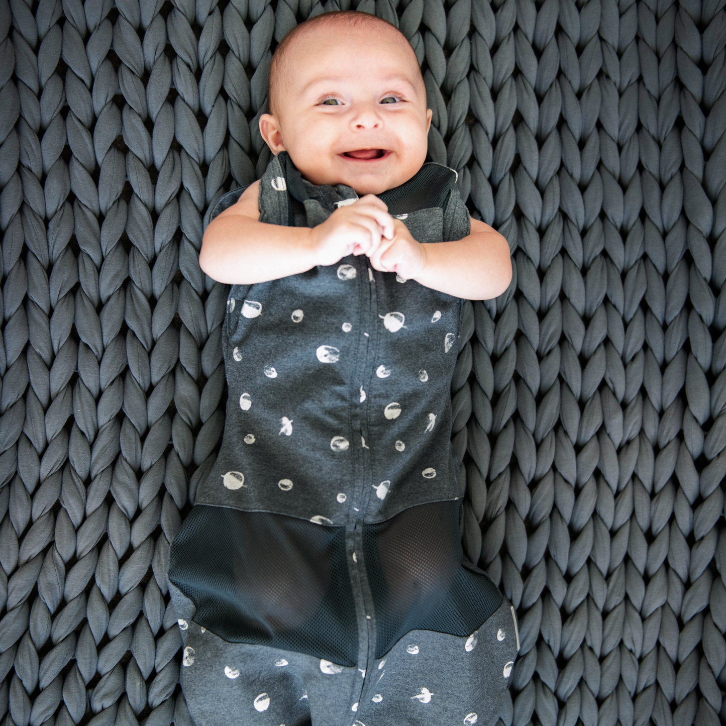 Happiest Baby - Sleepea - Grey Planets - baby laughing