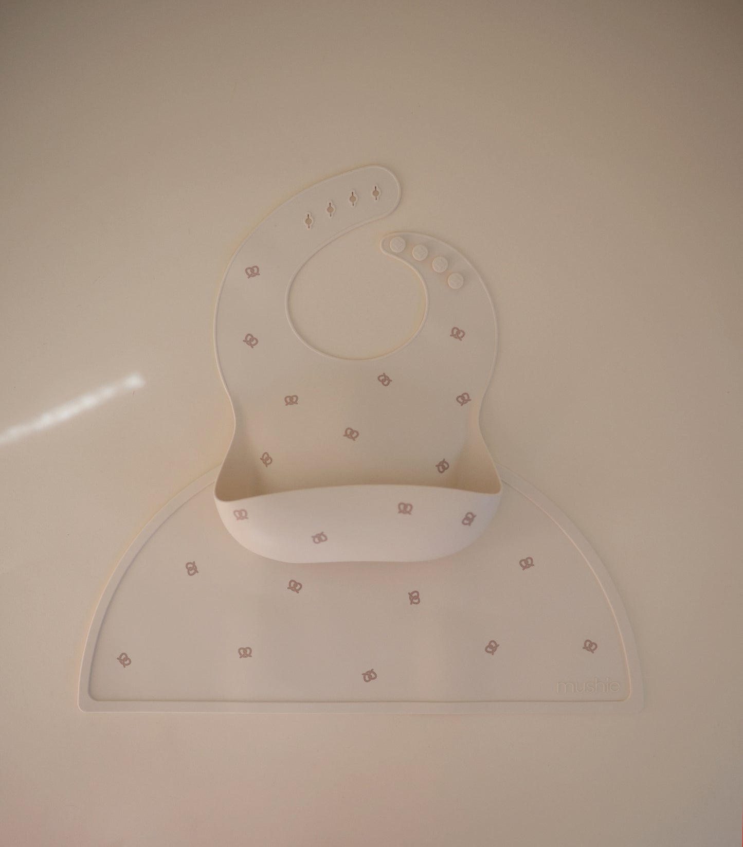 Silicone Place Mat (Pretzel)