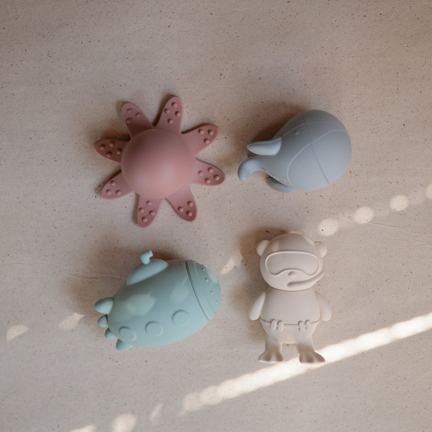 Mushie - Bath Toys - Sealife - birds eye view
