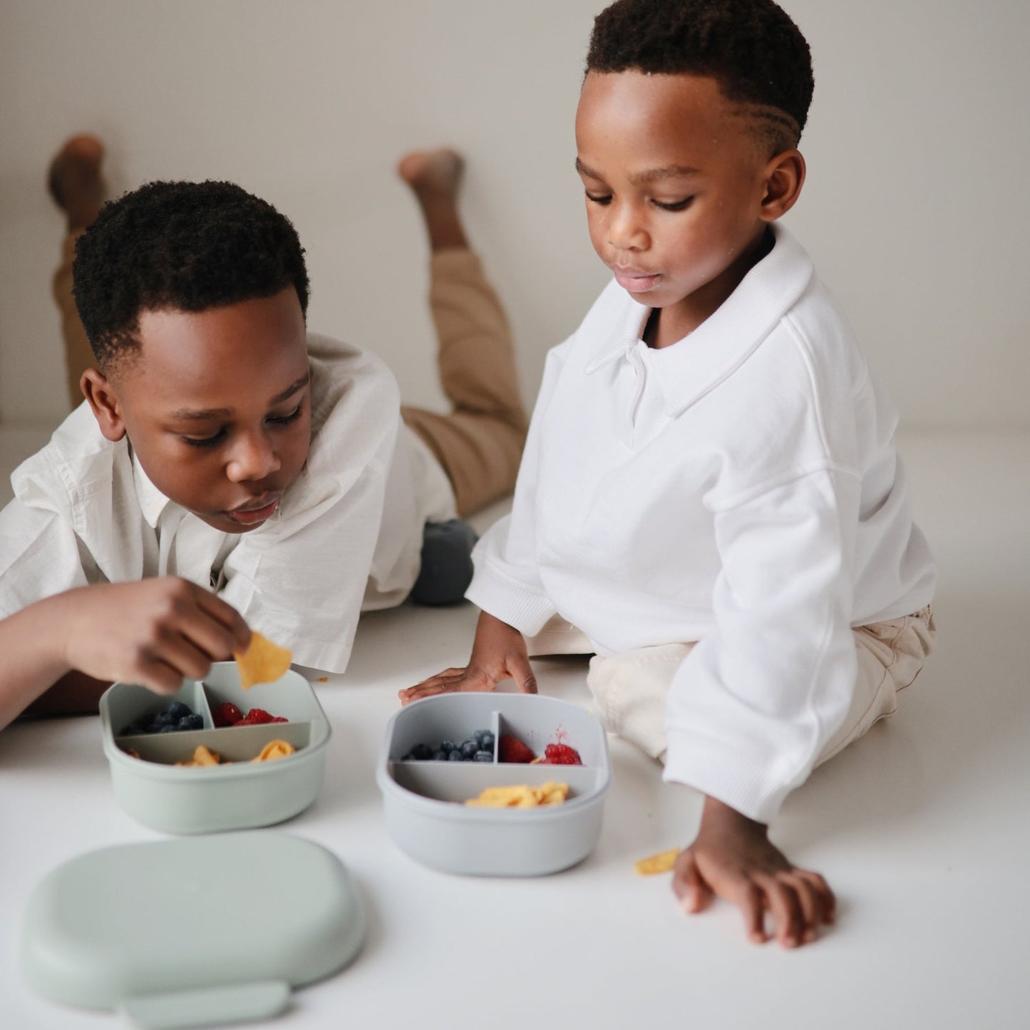 Mushie - Lunchbox - Sage - boys