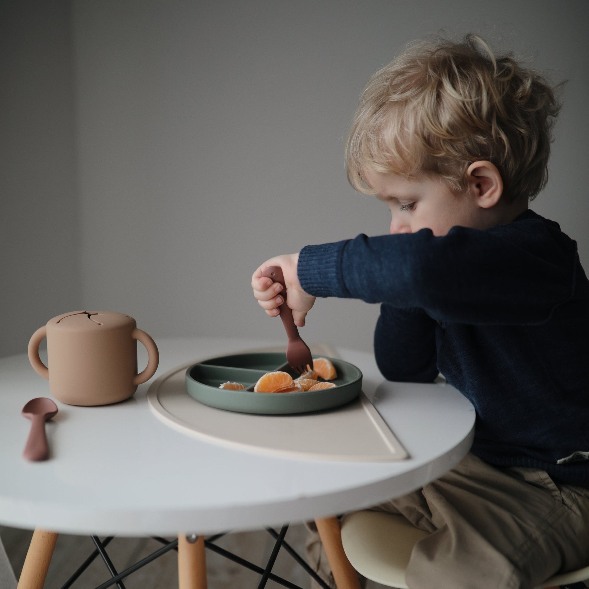 Mushie - Silicone Suction Plate - Dried Thyme - boy - baby weaning toddler - toddler plates